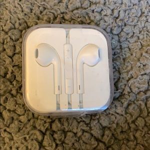 Earbuds